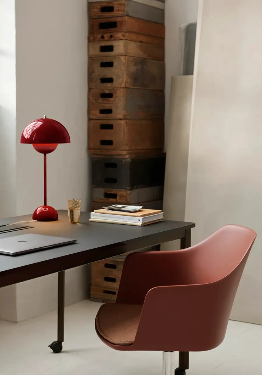 Flowerpot VP3 bordlampe af Verner Panton<&Tradition