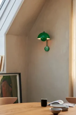Flowerpot VP8 Væglampe af Verner Panton<&Tradition New