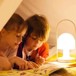 Follow Me grøn bordlampe fra<Marset Outlet