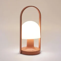 Follow Me terracotta bordlampe fra<Marset Outlet