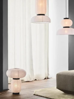 Formakami bordlampe fra<&Tradition Hot