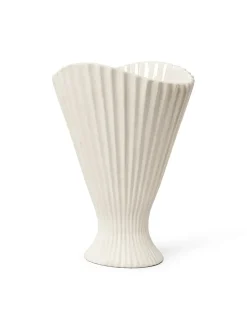 Fountain Vase fra<Ferm Living Hot