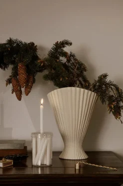 Fountain Vase fra<Ferm Living Hot