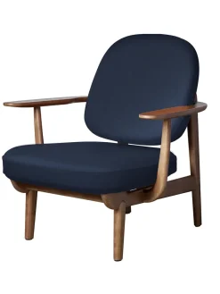 Fred Lænestol, valnødfarvet eg fra<Fritz Hansen