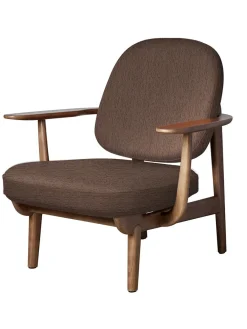 Fred Lænestol, valnødfarvet eg fra<Fritz Hansen