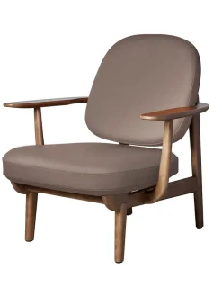 Fred Lænestol, valnødfarvet eg fra<Fritz Hansen