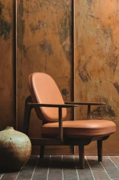 Fred Lænestol, valnødfarvet eg fra<Fritz Hansen