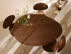 Æggebordet af Arne Jacobsen<Fritz Hansen