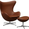 Ægget, Cognac Aura læder, uden returdrej inkl. skammel af Arne Jacobsen<Fritz Hansen Clearance