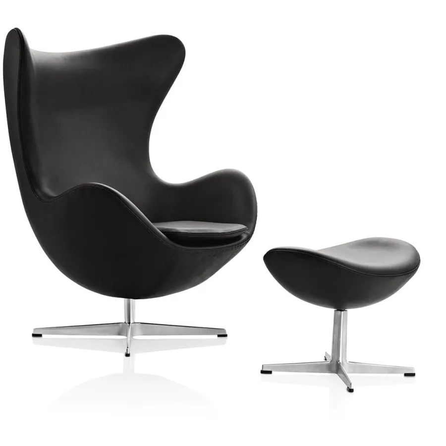 Ægget, Sort Grace læder, uden returdrej inkl. skammel af Arne Jacobsen<Fritz Hansen Best