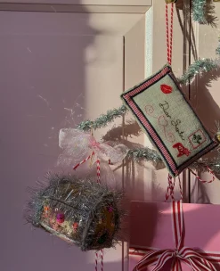 Gingerbread Kantha House Ornament fra<Sissel Edelbo Outlet