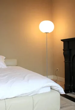 Glo-Ball F, Silver Gulvlampe fra<Flos