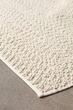 Gravel Rug fra<Audo Copenhagen Best