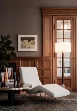 Gravity Gulvlampe fra<GUBI Online