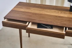 Groove Desk fra<DK3 Discount