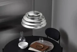 Hive pendel, yellow af Verner Panton<Verpan Hot