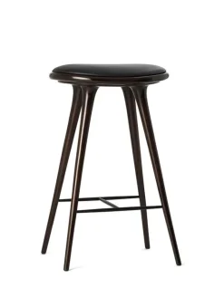 Høj barstol i sortbejdset bøg fra<Mater New