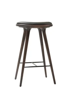 Høj barstol i sortbejdset bøg fra<Mater New