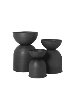 Hourglass Pot, sort fra<Ferm Living