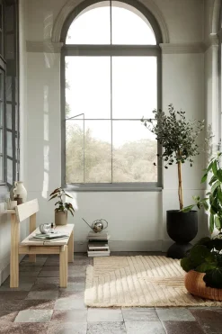 Hourglass Pot, sort fra<Ferm Living