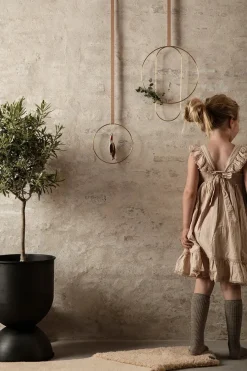 Hourglass Pot, sort fra<Ferm Living