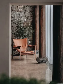 Høvdingestol, eg klar olie af Finn Juhl<House of Finn Juhl Best