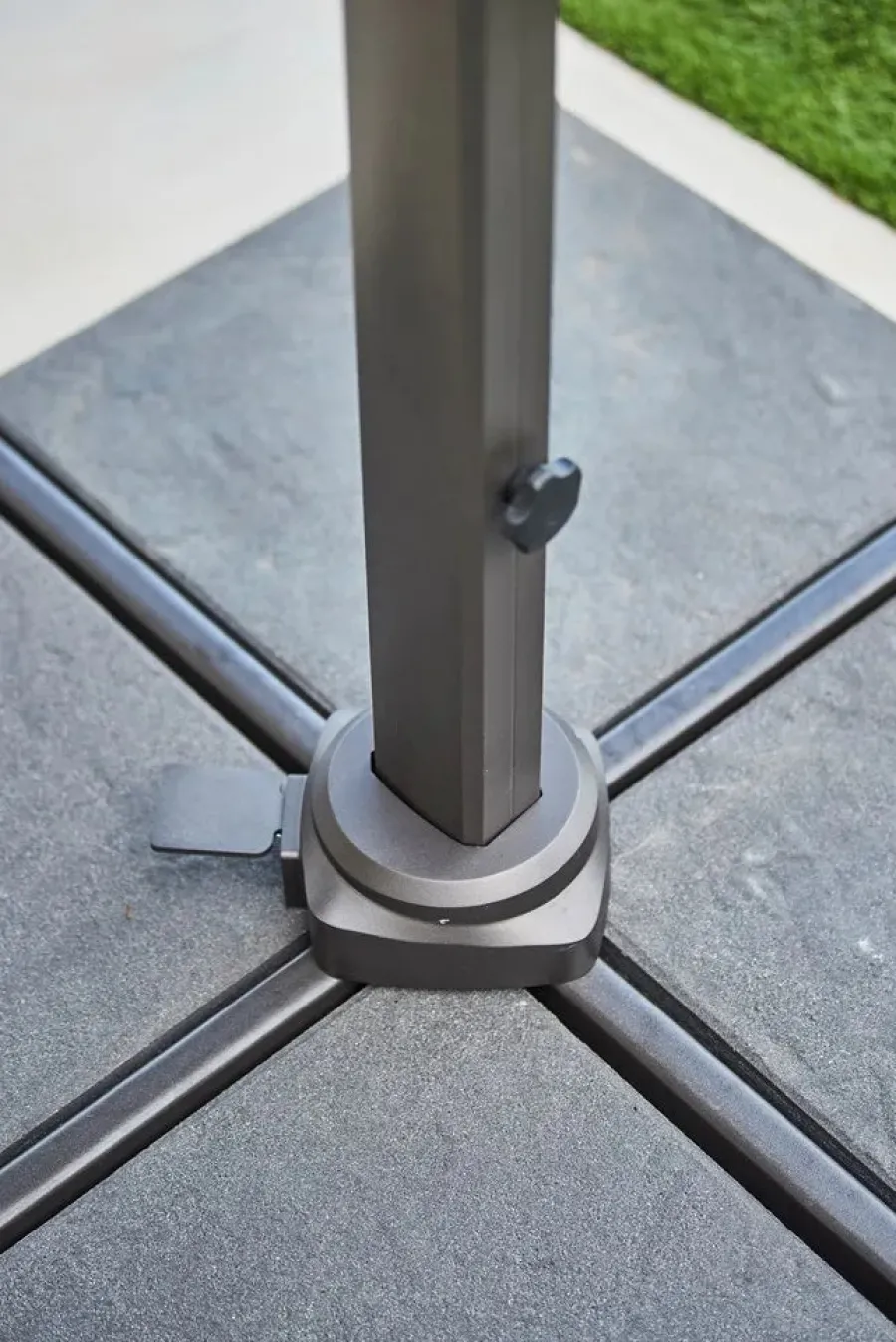 Hyde Luxe Parasol, 3x4 m inkl. fod fra<Cane-line Outlet