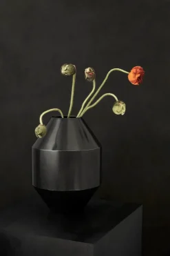 Hydro Vase H30 fra<Fredericia Furniture Discount