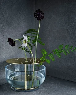 Ikebana Vase, messing af Jaime Hayon<Fritz Hansen Best