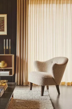 Ingeborg med Fodskammel, Boucle fra<Audo Copenhagen Hot