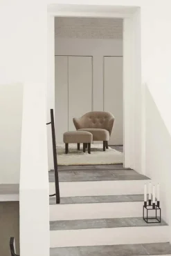 Ingeborg med Fodskammel, moonlight fra<Audo Copenhagen Online