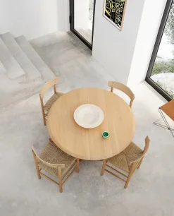 Islets Spisebord, eg lys olie fra<Fredericia Furniture Online