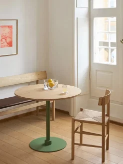 J39 Folkestolen, sortlakeret eg af Børge Mogensen<Fredericia Furniture Online