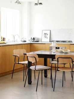 J183 Holmen Spisebordsstol fra<FDB Møbler Outlet