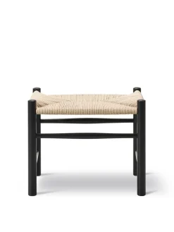 J16 Skammel af Hans J. Wegner<Fredericia Furniture Best