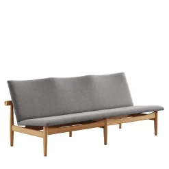 Japan 3 pers. sofa, eg olie af Finn Juhl<House of Finn Juhl Sale