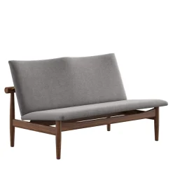 Japan 2 pers. sofa, valnød af Finn Juhl<House of Finn Juhl Best