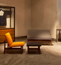 Japan 2 pers. sofa, valnød af Finn Juhl<House of Finn Juhl Best