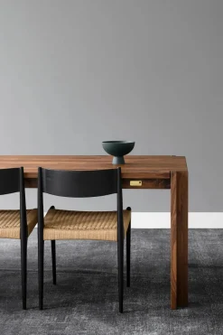 Jeppe Utzon Spisebord fra<DK3 Outlet