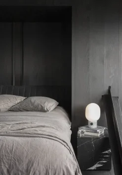 JWDA Bordlampe, calacatta viola marmor fra<Audo Copenhagen Outlet