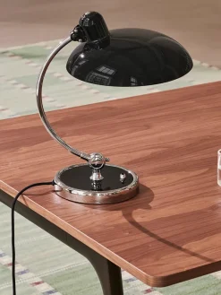 Kaiser Idell Bordlampe fra<Fritz Hansen Discount