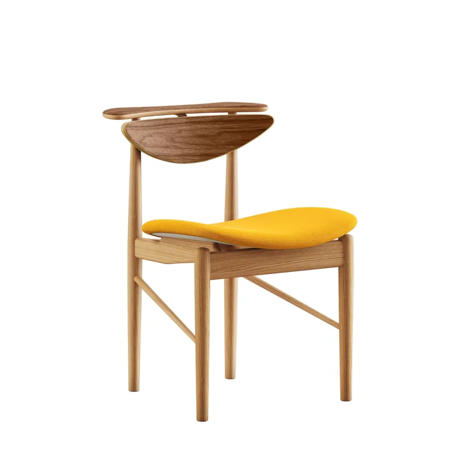 Karmstolen, eg olie af Finn Juhl<House of Finn Juhl Sale