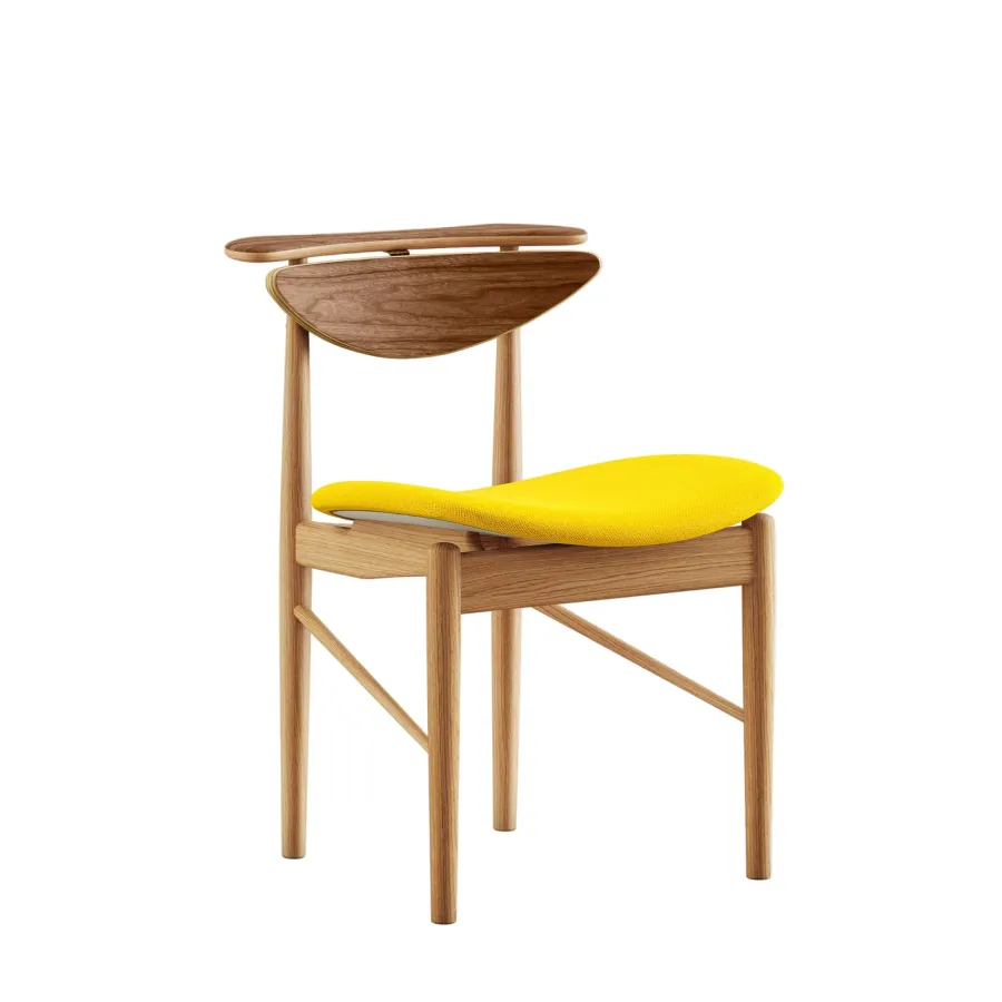 Karmstolen, eg olie af Finn Juhl<House of Finn Juhl Sale