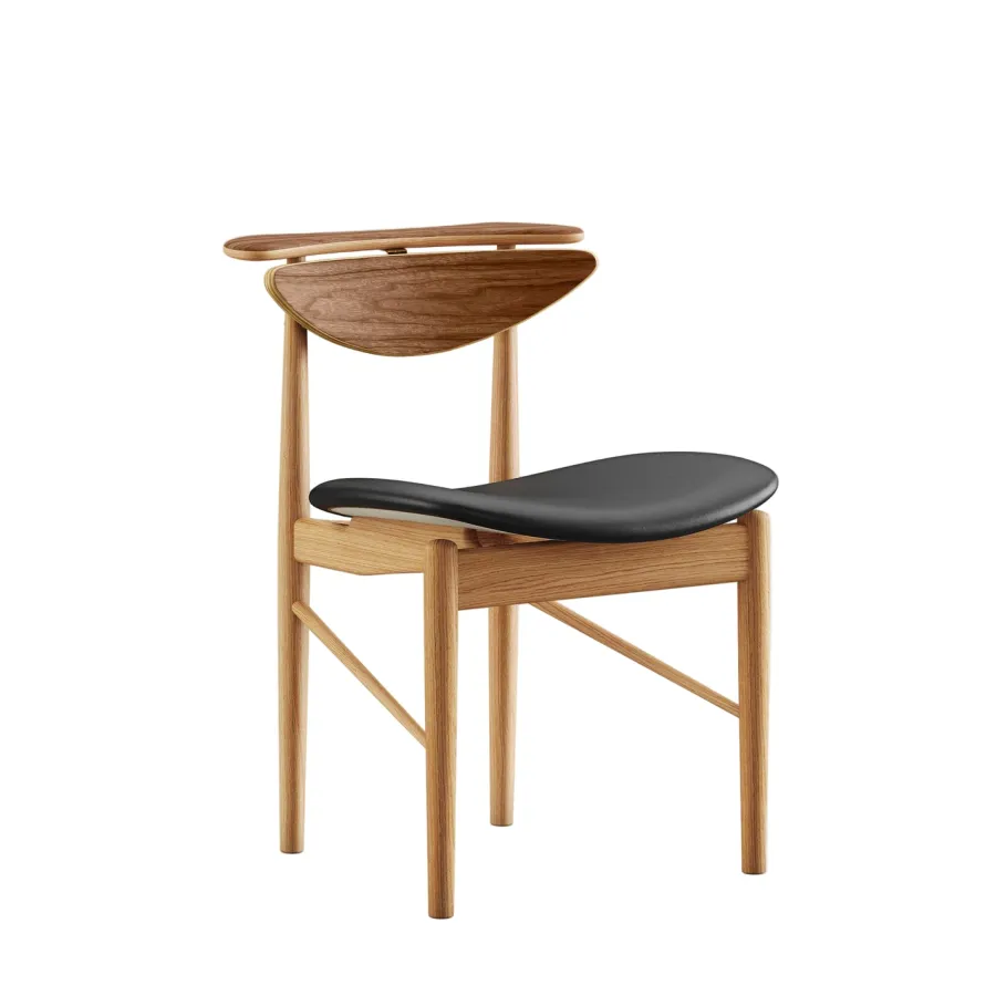 Karmstolen, eg olie af Finn Juhl<House of Finn Juhl Sale