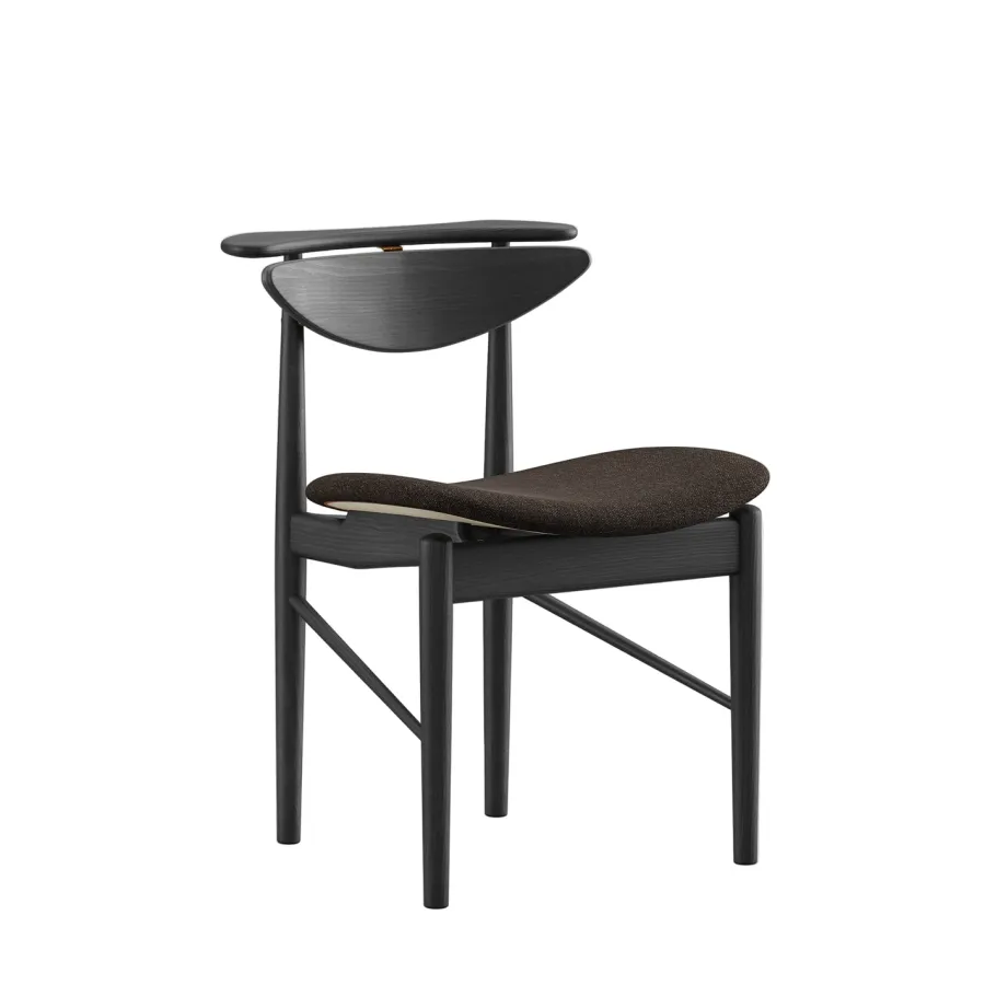 Karmstolen, eg olie af Finn Juhl<House of Finn Juhl Sale