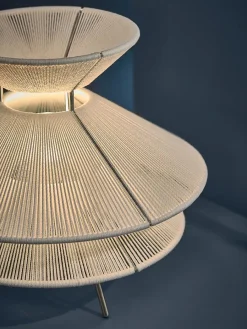 Kiku Table Lamp fra<Frandsen New