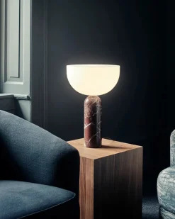 Kizu Bordlampe Large, White Marble fra<New Works Outlet