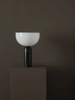 Kizu Bordlampe Small, White Marble fra<New Works Discount