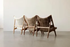 Knitting Lounge Chair, Sheepskin fra<Audo Copenhagen Discount