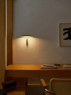 Konoha Wall Lamp fra<Marset